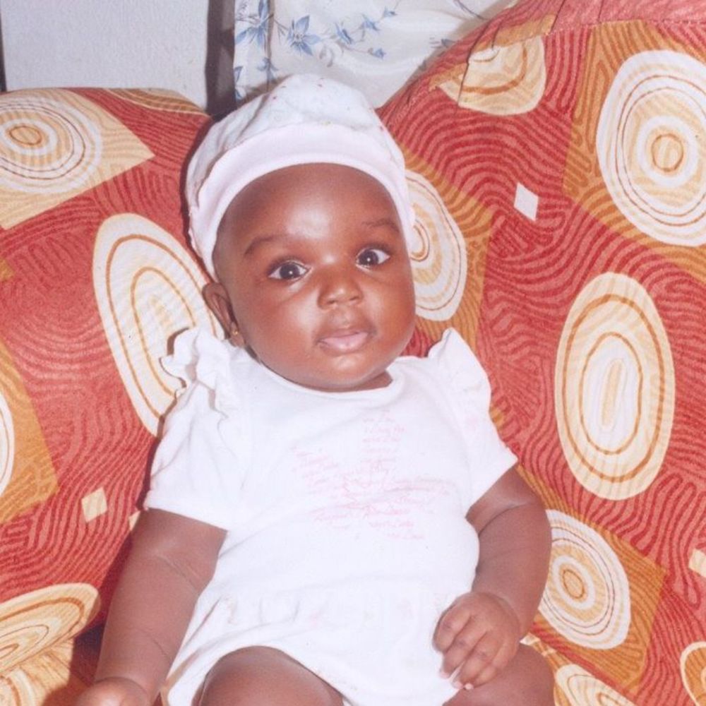 Meet your Posher, Flora